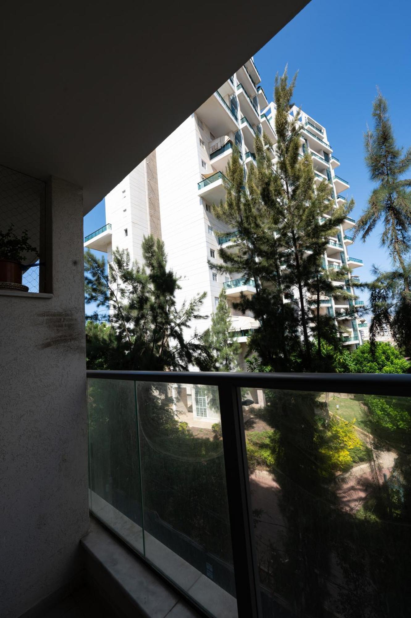 Family Apartment By Israpart Ramat Gan Exterior photo