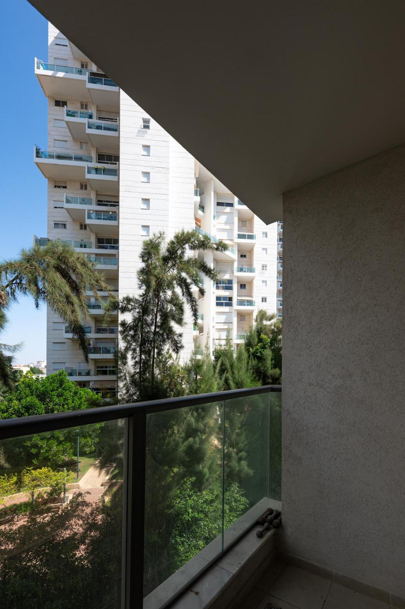Family Apartment By Israpart Ramat Gan Exterior photo